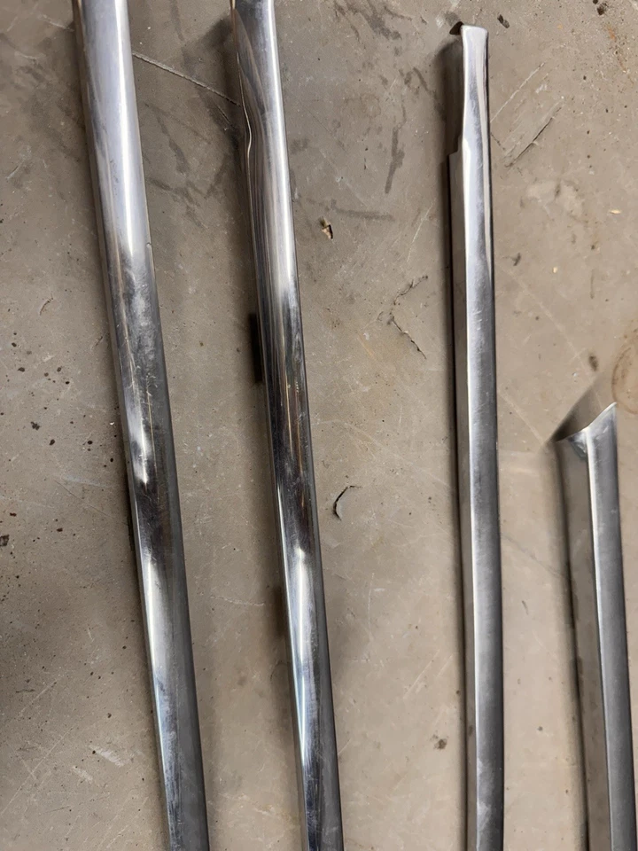 Chevrolet Impala Belair Biscayne 1963 1964 marco de ventana moldura revelación Foto 2 de 4