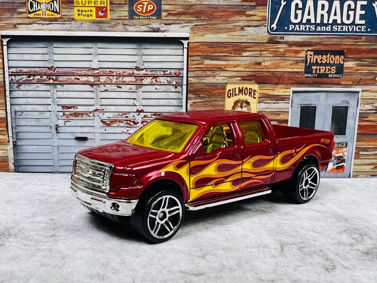 🔥🔥🔥Hot Wheels 2009 Ford F-150 Red w/ Flames Pickup Truck C17 