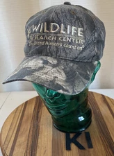WILDLIFE RESEARCH CENTER “THE BRAND HUNTERS COUNT ON” CAMO SNAPBACK HAT. VGC. K1