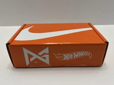 RLC Hot Wheels 2022 Paul George X Nike X Hot Wheels: Circle Tracker IN HAND