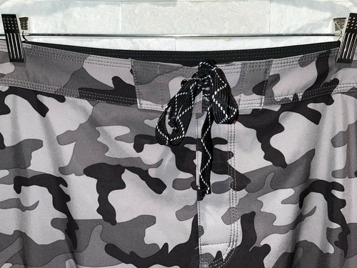 EUC Men's AMERICAN EAGLE Swimsuit Bathing Suit Gray Camoflauge No Lining Sz XXL - Picture 3 of 5