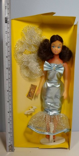 FH VTG 90's 12'' LOVELY JUDY BRUNETTE DOLL UNUSED BOXED - 第 2/12 張圖片