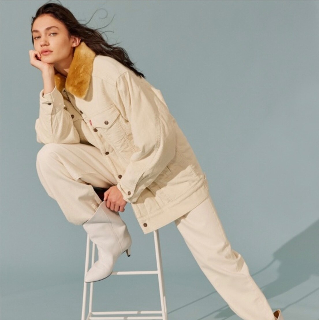 Gorgeous Levis Oversized Corduroy Fur Trucker Women's Jacket M BNWT SOLD  OUT!!!!