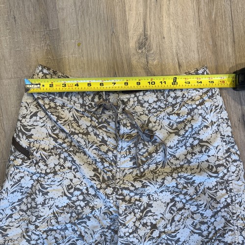 Patagonia Unlined Swim Trunks Men's 30 Floral Zip Pocket Reverse Print Grommets - Picture 7 of 11