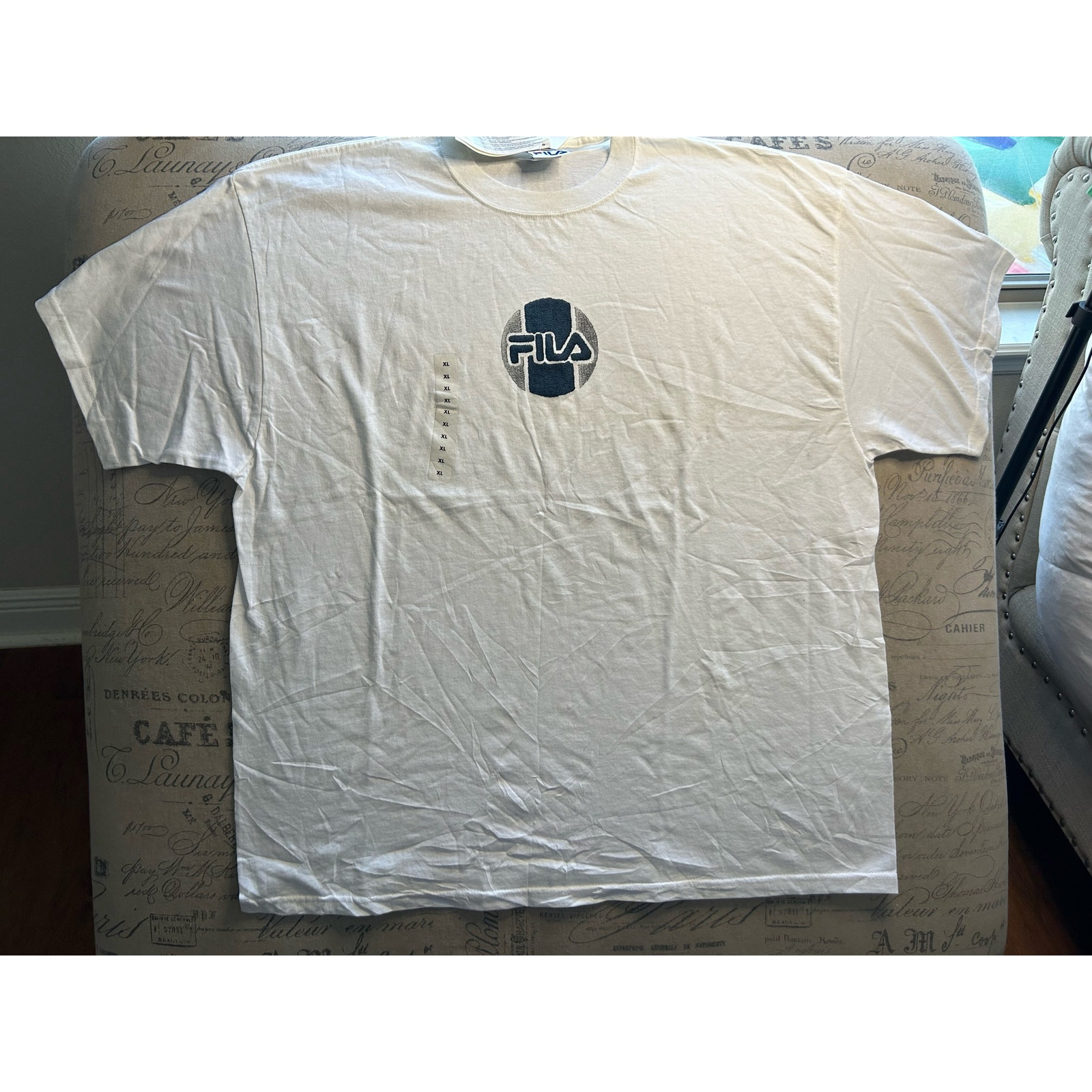 T shirt Fila vintage con logo palla da tennis nuova con etichetta