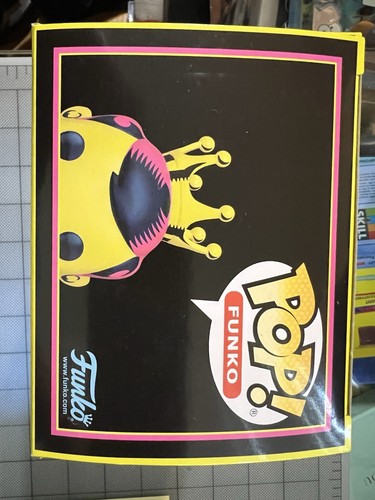 Funko Pop Freddy Showtime Blacklight Battle Fundays 2022 SE LE 500 Pcs - Picture 5 of 6