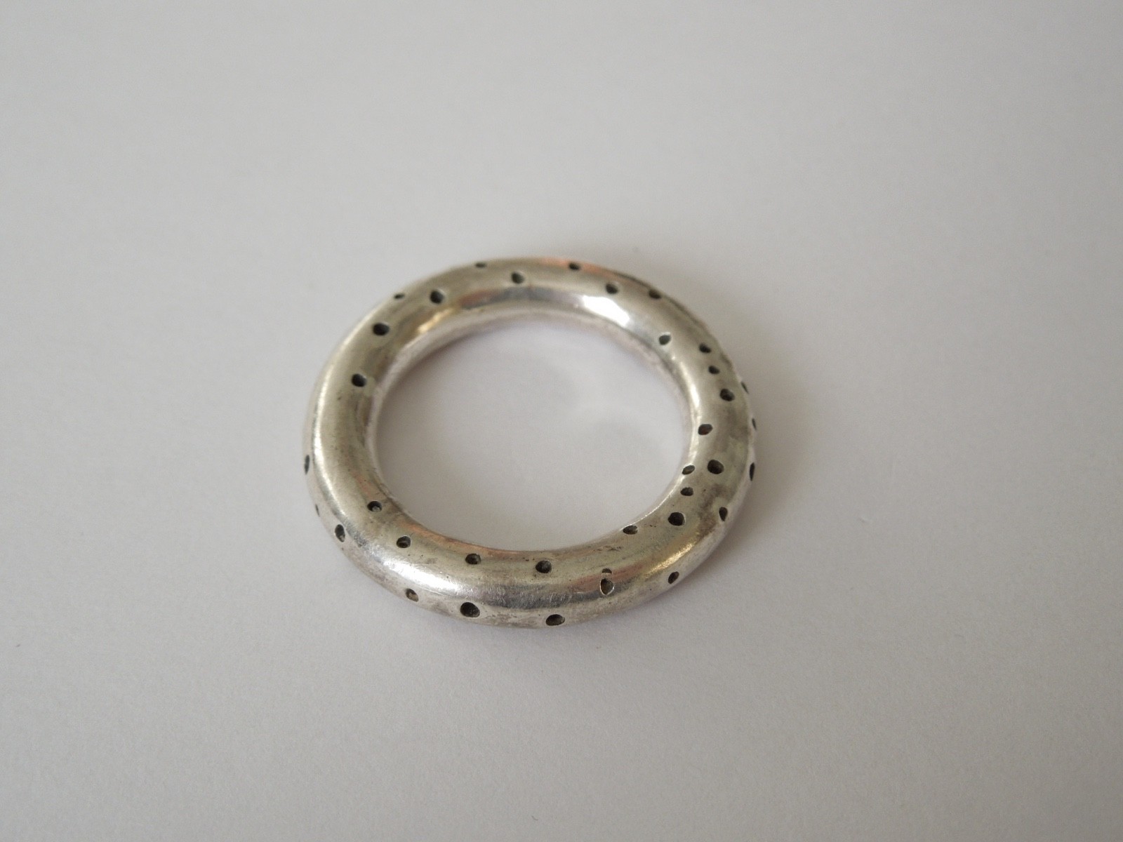 Vintage Ring Silver Tested Solid Hole Pattern 10.… - image 3