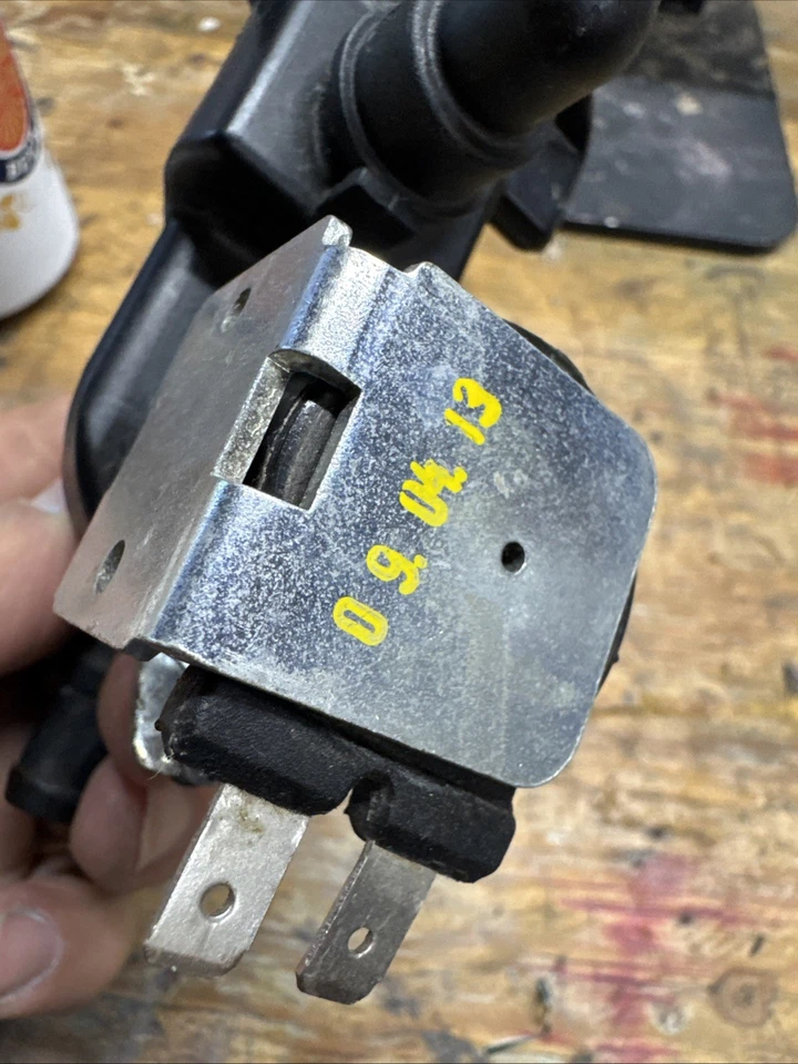 Water Solenoid and filter assembly For Autoscrubber 24volt 10w - Image 4 of 4