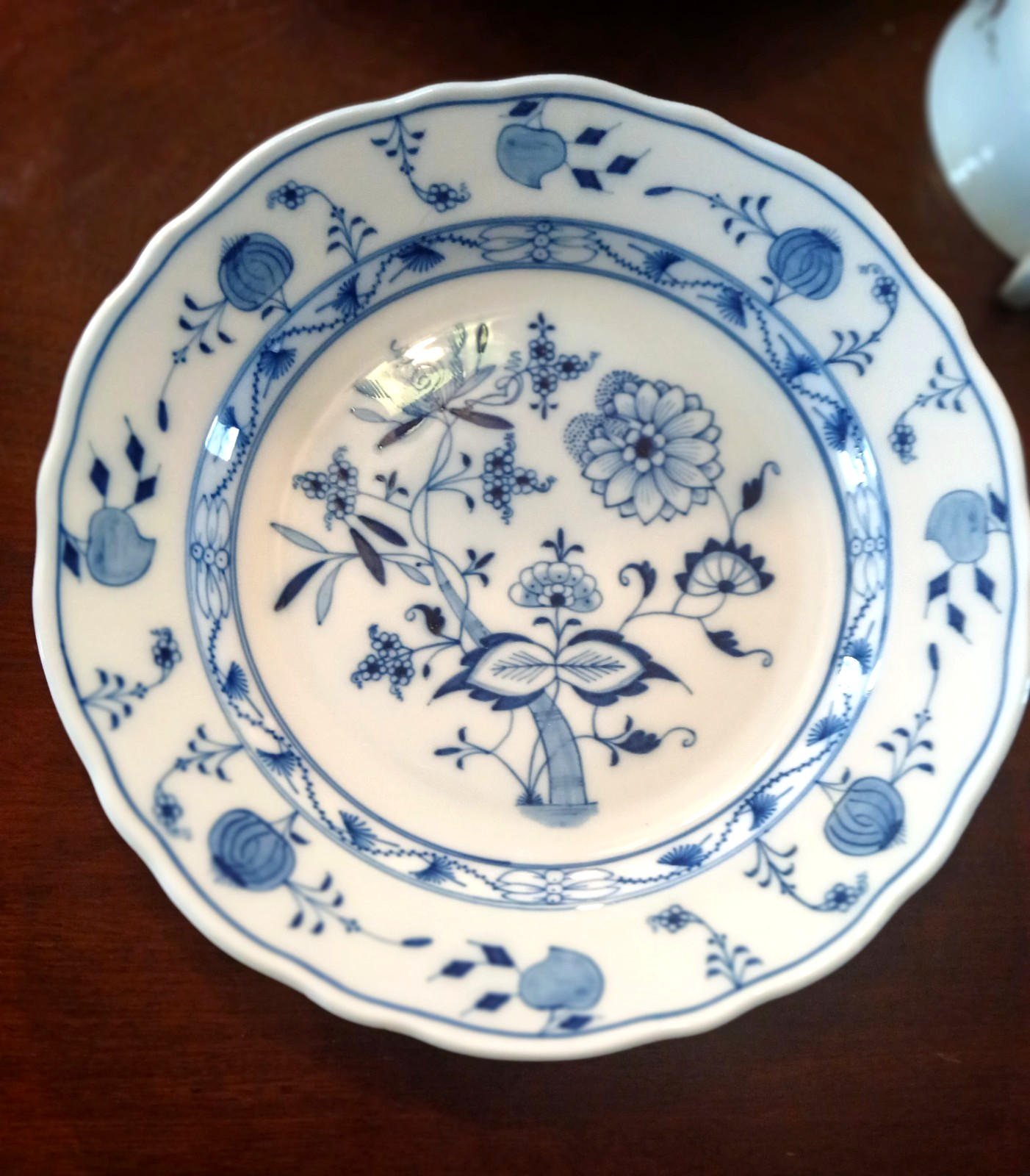 Meissen (oval mark) blue onion 9.75