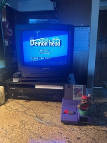 NES Nintendo Clash at Demonhead CIB Complete w Box Manual Tested Vik Tokai 1990
