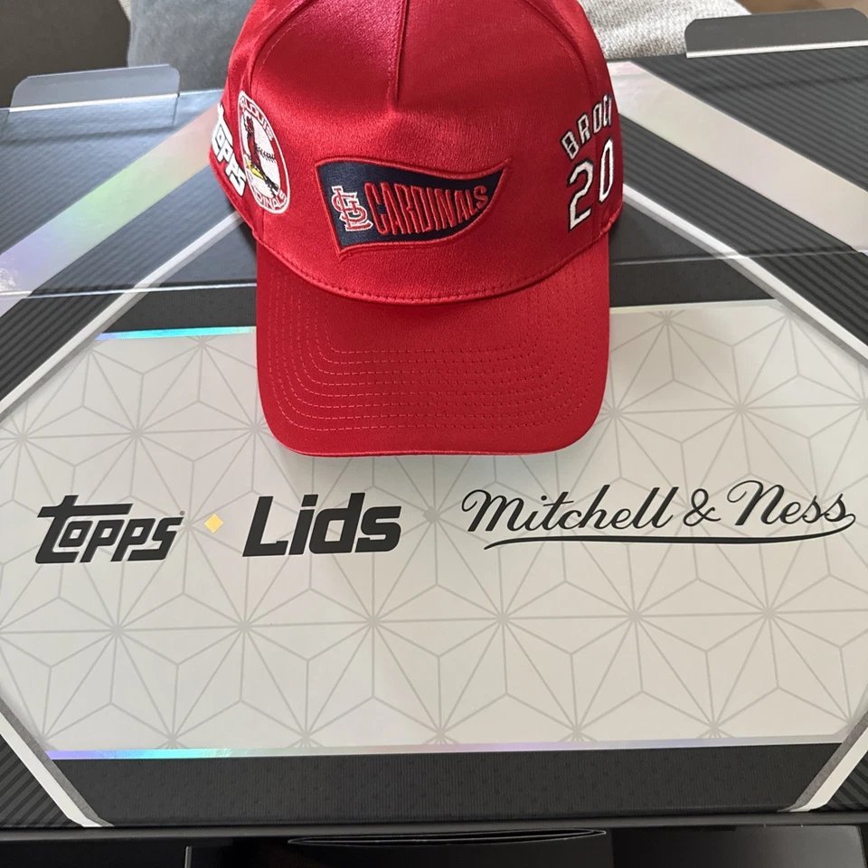 Tapas Player Chase 2025 x Topps x Mitchell&Ness St Louis Cardinals Lou Brock Foto 3 de 3