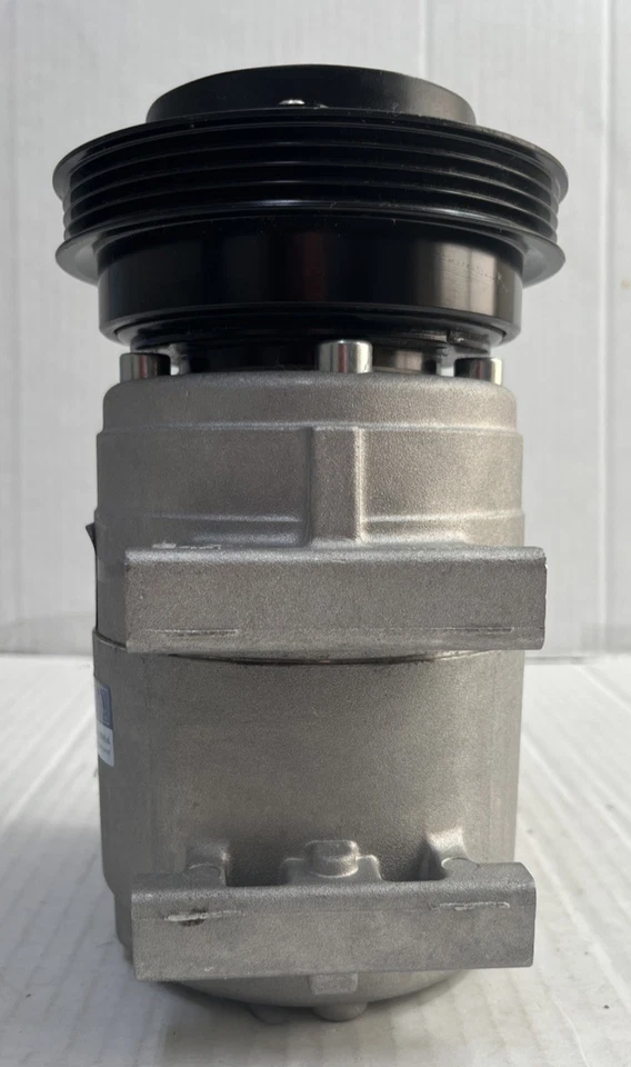 Compresor de aire acondicionado UAC CO 10920C para Hyundai Accent 01-05 Foto 4 de 4
