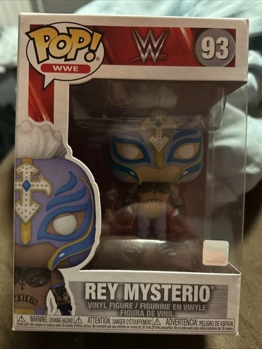 Funko Pop! WWE Rey Mysterio #93 Amazon Exclusive Glow In The Dark W/ Protector!