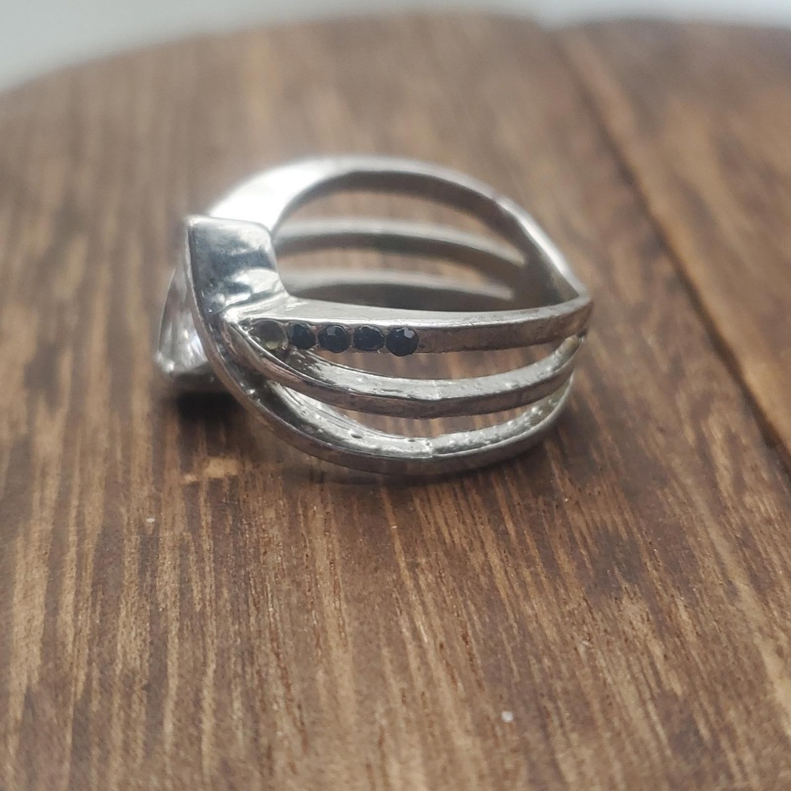 Silver missing one tiny stone hugging clawfoot ri… - image 5