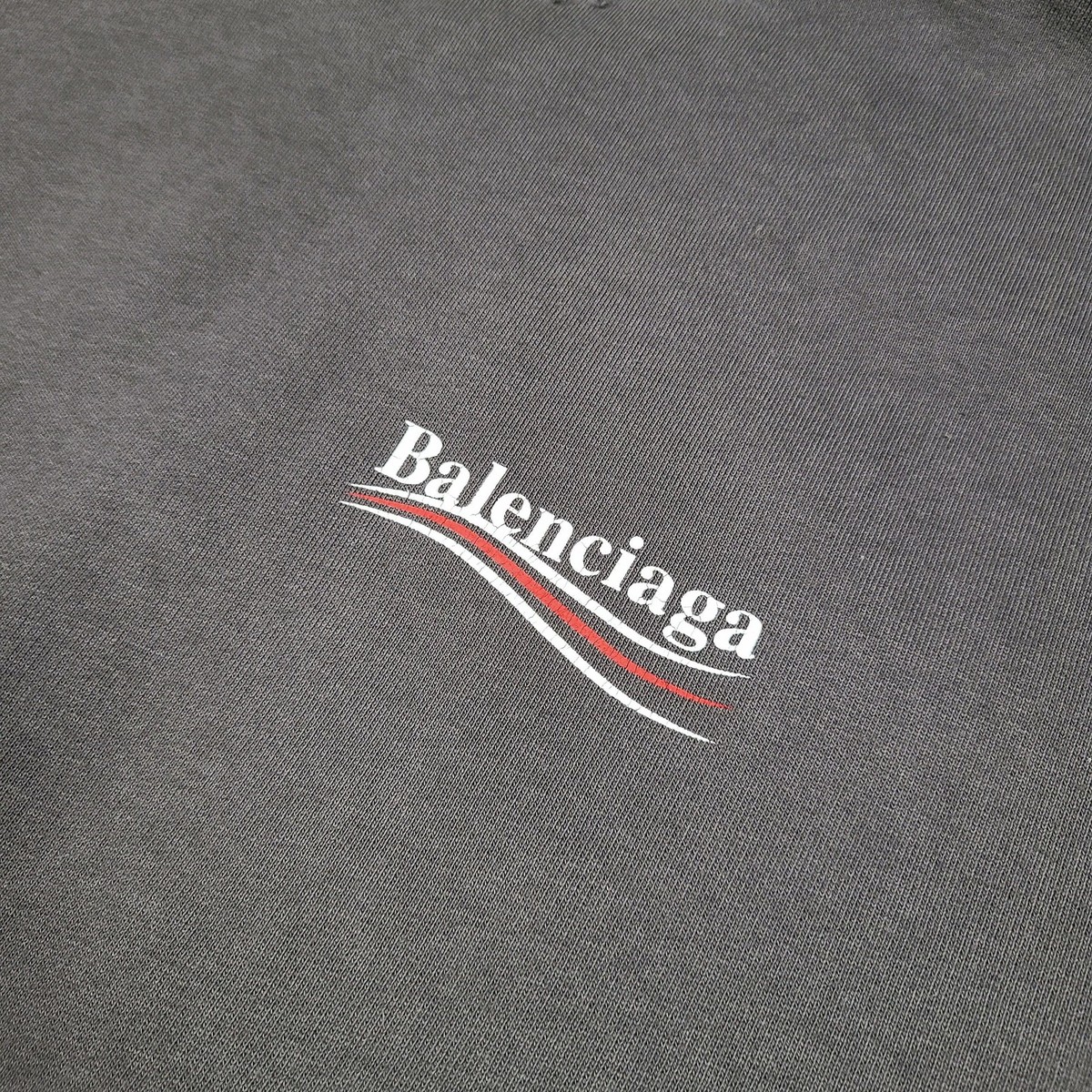 ♦BALENCIAGA♦ウェーブ ロゴ フード☆正規品☆ ♢BALENCIAGA♢ウェーブ ロゴ フード☆正規品☆ (BALENCIAGA