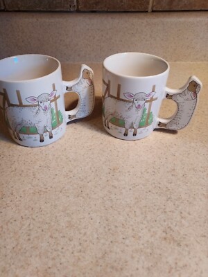 Sheep mugs 2 no backstamps very cute used items