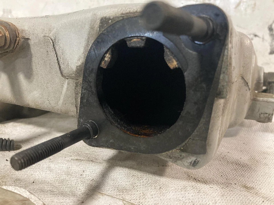 Used Upper Engine Intake Manifold fits: 1997 Chrysler Lhs 6-215 3.5L upper Upper Foto 4 de 4