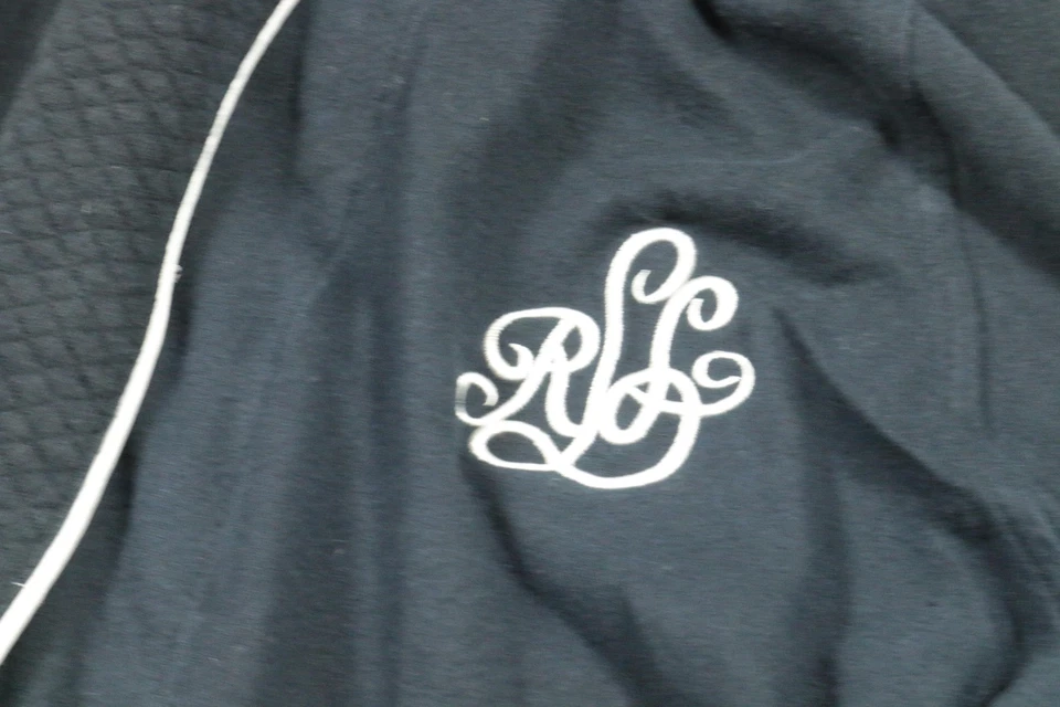 Bata Lauren Ralph Lauren para mujer mediana negra chal cuello tubo monograma RL Foto 3 de 4