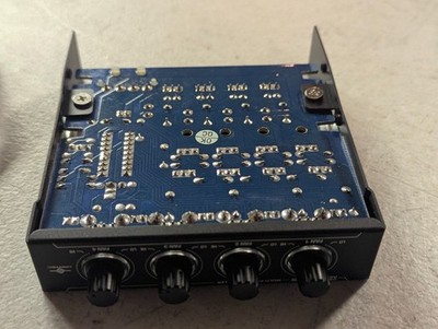 Vantec Nexus NXP-205-BK 4-Channel 3.5in Bay Fan Controller Molex