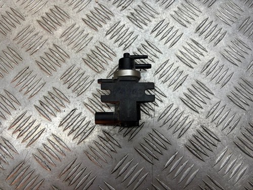 Volkswagen Golf IV 2000 Diesel 81kW Turbolader Druckwandler Magnetventil RCE7639