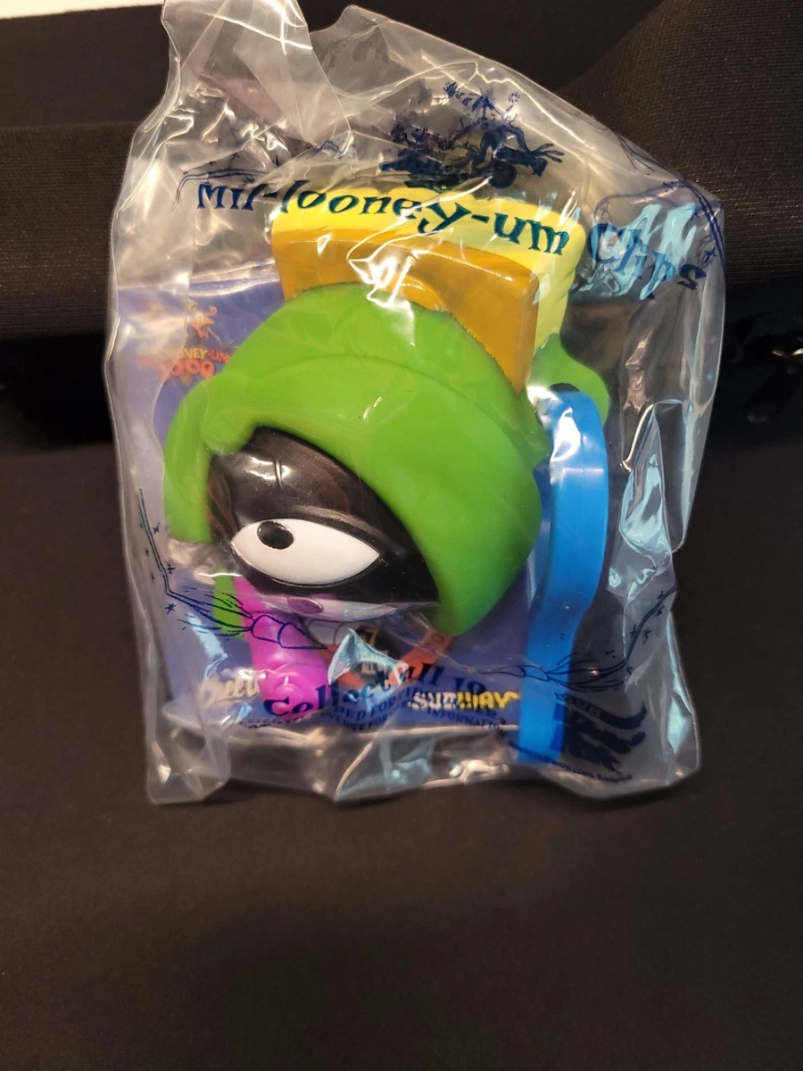 SUBWAY ミールトイ ディスプレイ Looney Tunes Subway Fast Food Premiums for sale - eBay