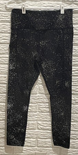 Zyia Active Leggings Women  s Size 6-8 Black  White, Side Pockets, Inseam 22.5"