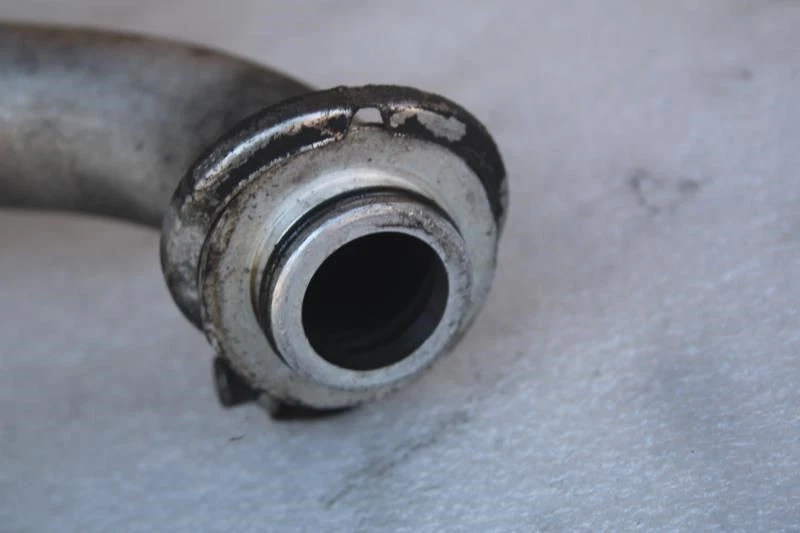 BMW 135i E87 E88 2008 2009 2010 turbo tubo de alimentación tubo de refuerzo Foto 3 de 4