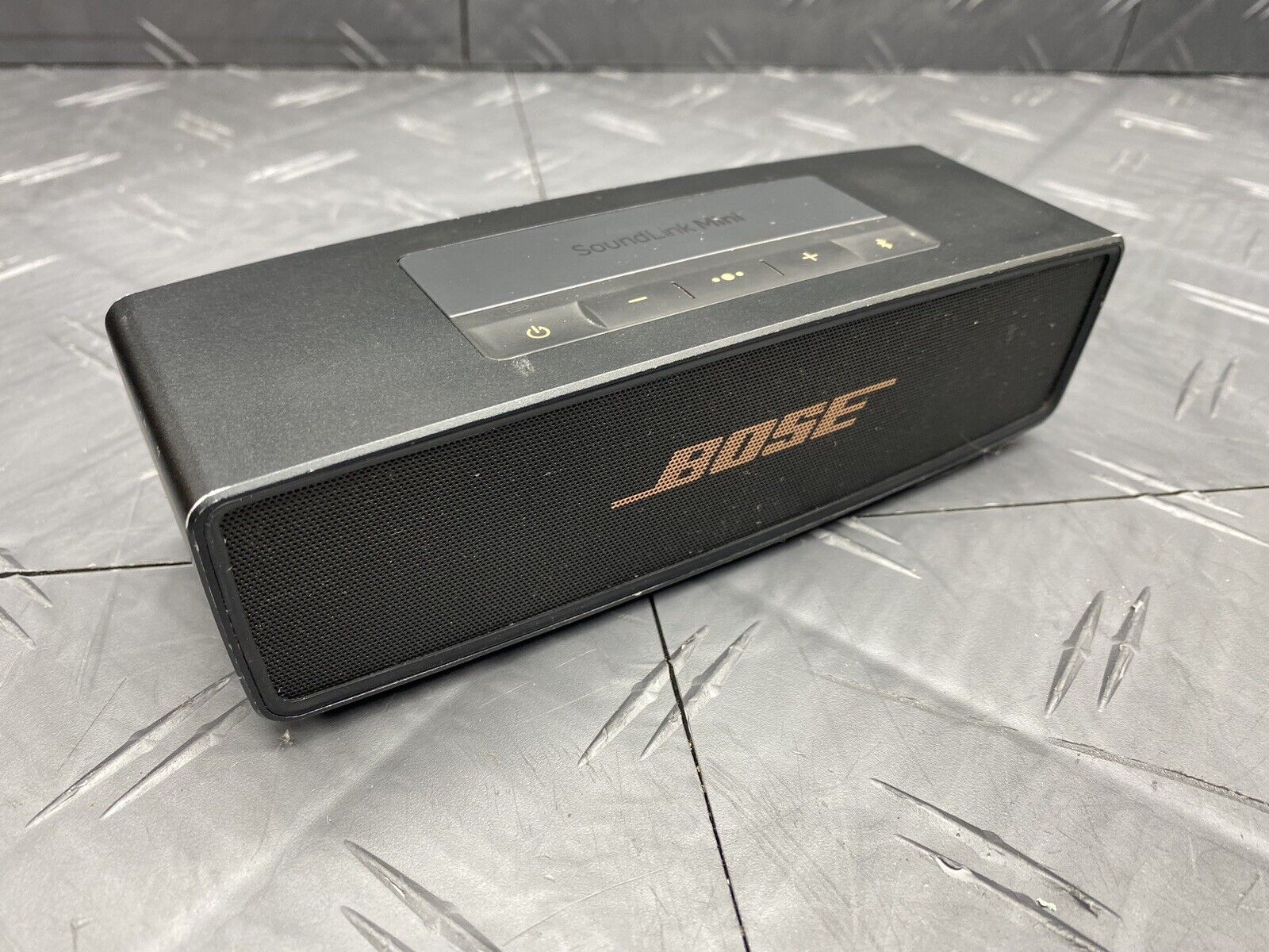 Bose SoundLink Mini Portable Bluetooth Speaker Black (Blinking 