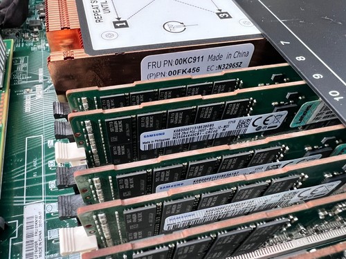 Lenovo Converged HX3310-F Appliance | 2xXeon E5-2697 v4 @2.3GHz 512GB 2x2TB 2PSU - Picture 3 of 7