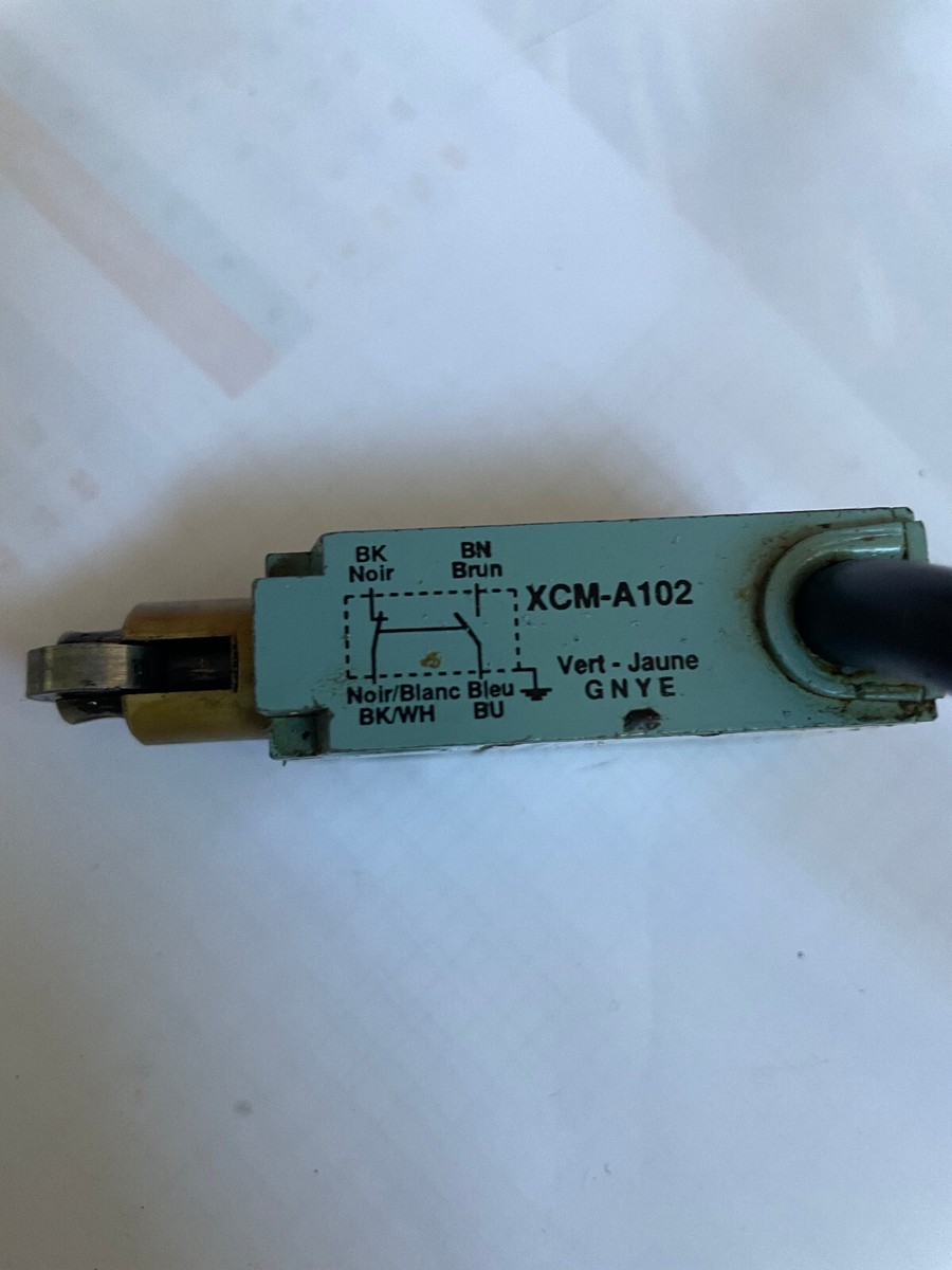 TELEMECANIQUE HAAS LIMIT SWITCH XCM A150 IEC 947-5-1 B300 IP67 ENC