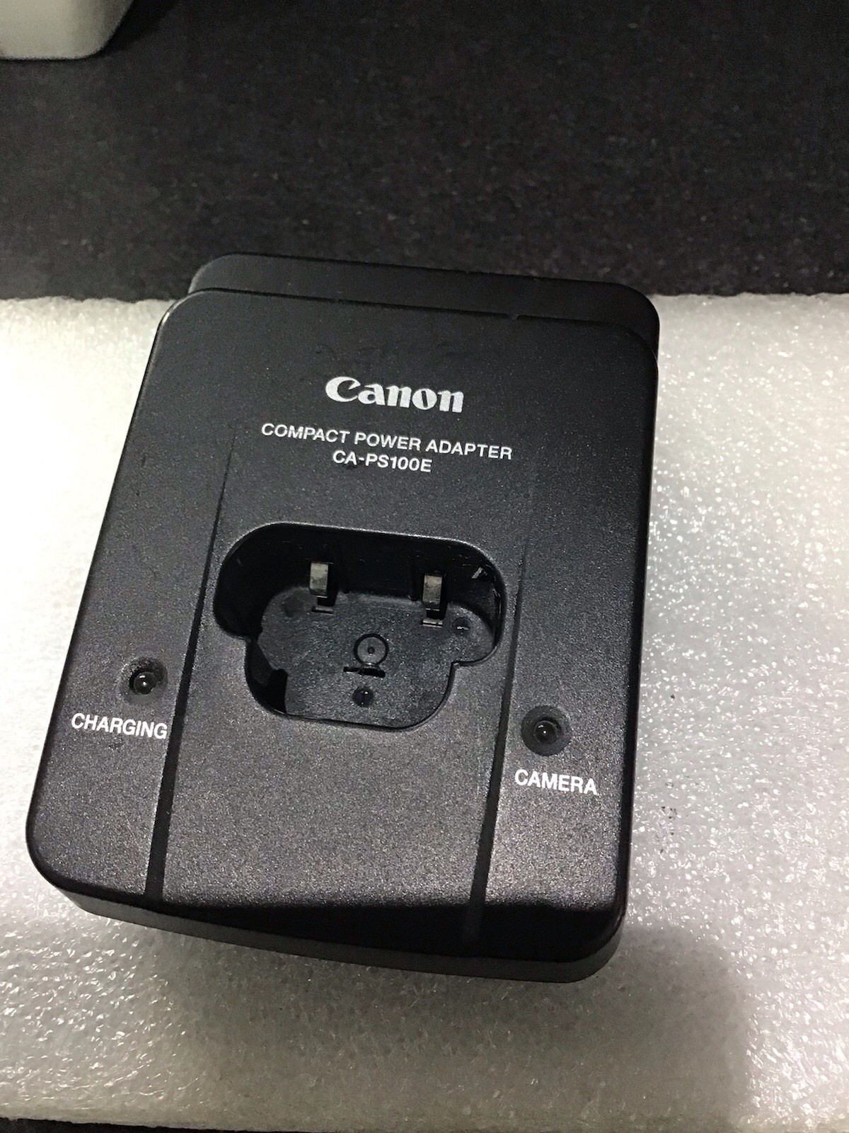 Canon CA-PS100E Charger For Canon PowerShot S20 Batteries
