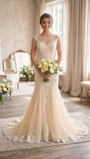 Romantic Lace Mermaid Wedding Dress in Champagne