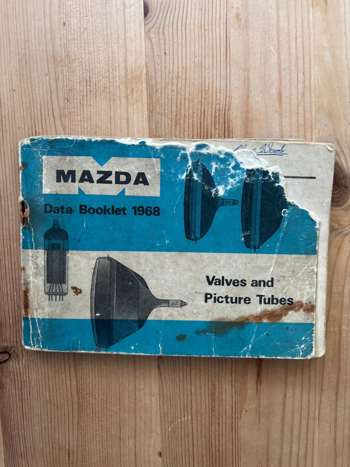 MAZDA VALVES AND PICTURE TUBES DATA BOOKLET RARE 1968