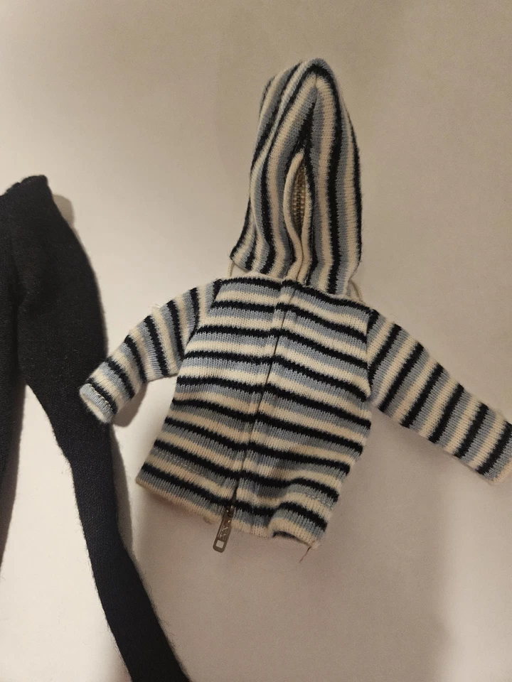 Barbie y Midge "Vacaciones de Invierno" Abrigo, Camiseta con Capucha, Pantalones y Bolso #975 Foto 2 de 4