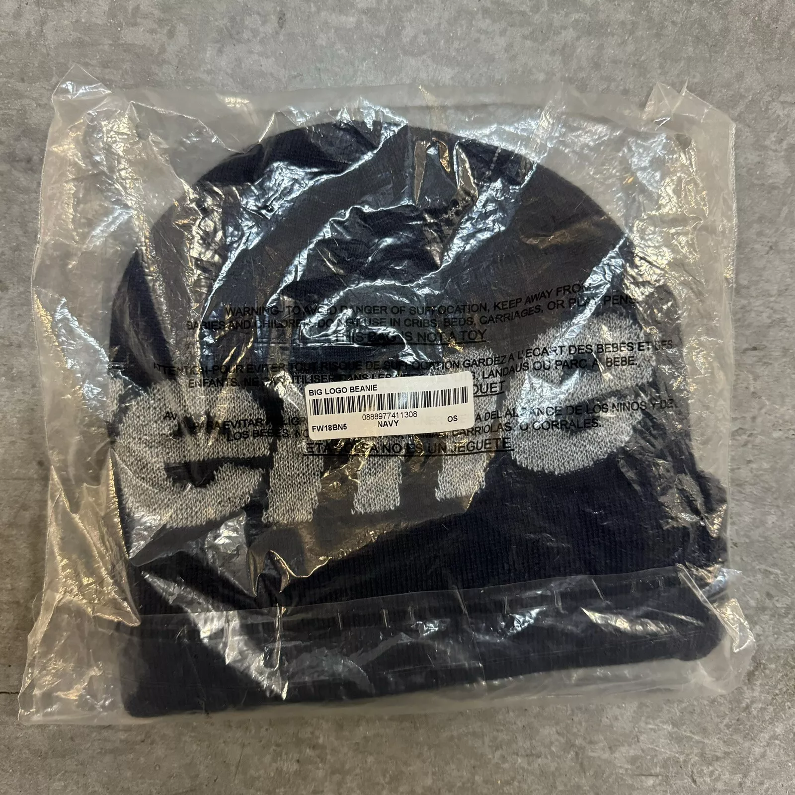 Bonnet grand logo réfléchissant suprême bleu marine FW18