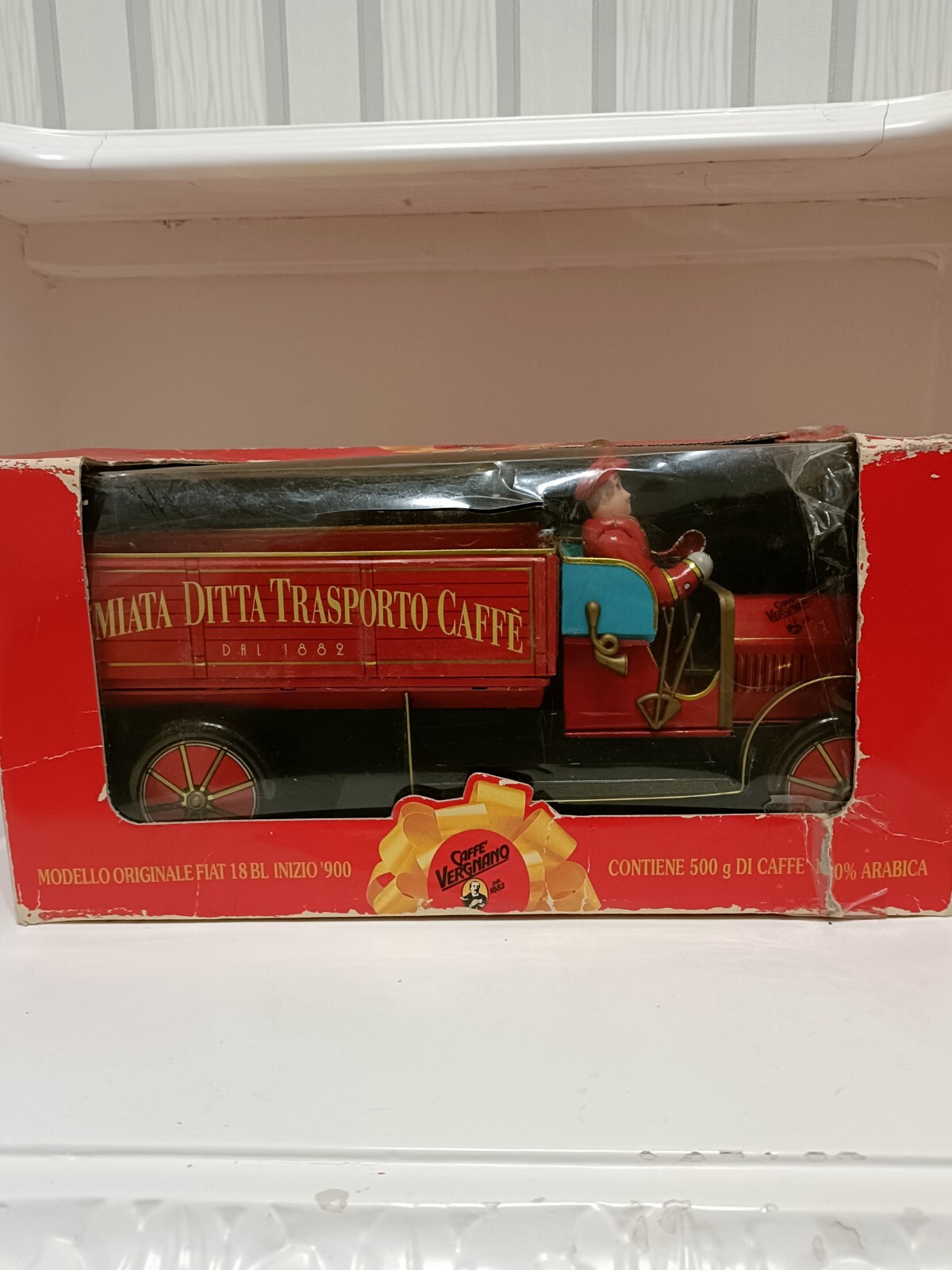 FIAT TRUCK OF THE AWARD-WINNING COFFEE TRANSPORT COMPANY VERGNANO