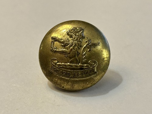 WW2 Canadian Army, Lorne Scots Regiment Uniform Button Wm Scully - Picture 3 of 3