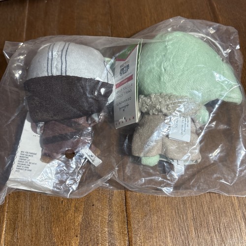 Juego de 2 adornos de tela de felpa Hallmark Star Wars The Mandalorian & Grogu nuevo - Imagen 5 de 5