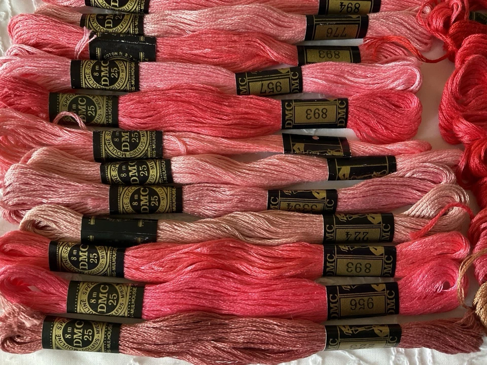 DMC 25 Mouline Special 8M Cotton Embroidery Thread Lot of 31 Pinks Reds - Image 3 of 4
