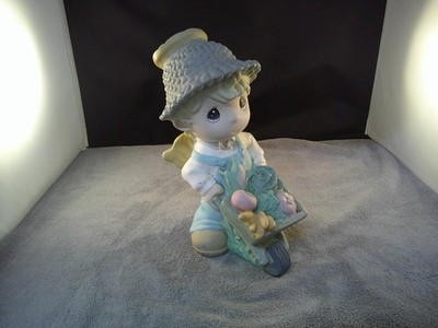 2004 Precious Moments Angel Boy Statue Vegetables Garden Cart 10'' Figurine