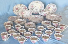 Beautiful Johnson Brothers Rose Chintz Huge Dinnerware Set Vintage!  England