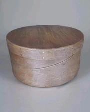 Frye's Measure Mill "Old Time Wooden Ware" round Shaker style pantry box Vintage