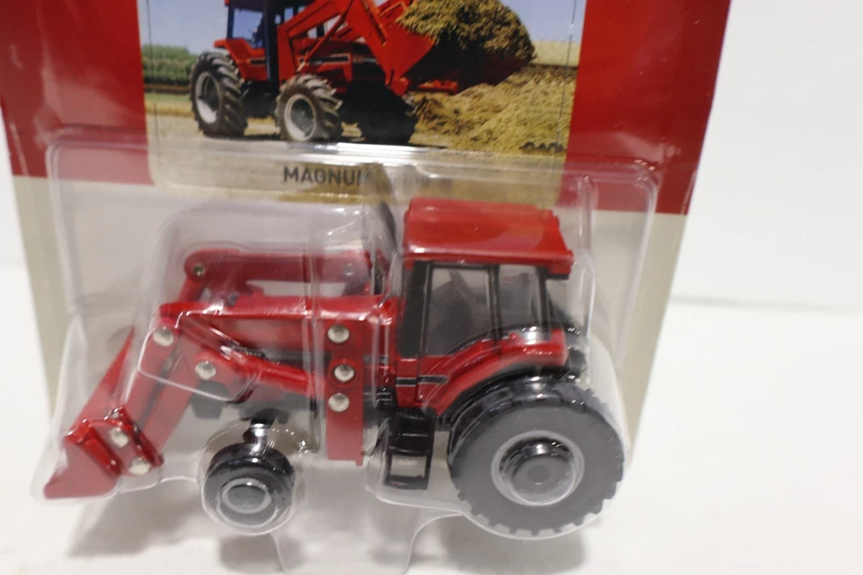 1/64 ERTL CASE IH MAGNUM 370 CVT TRACTOR - Image 2 of 3