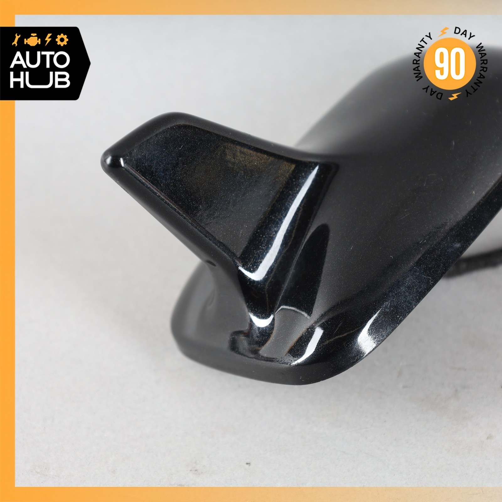 03-13 Maserati Quattroporte M139 Top Roof Shark Fin Radio Antenna GPS OEM