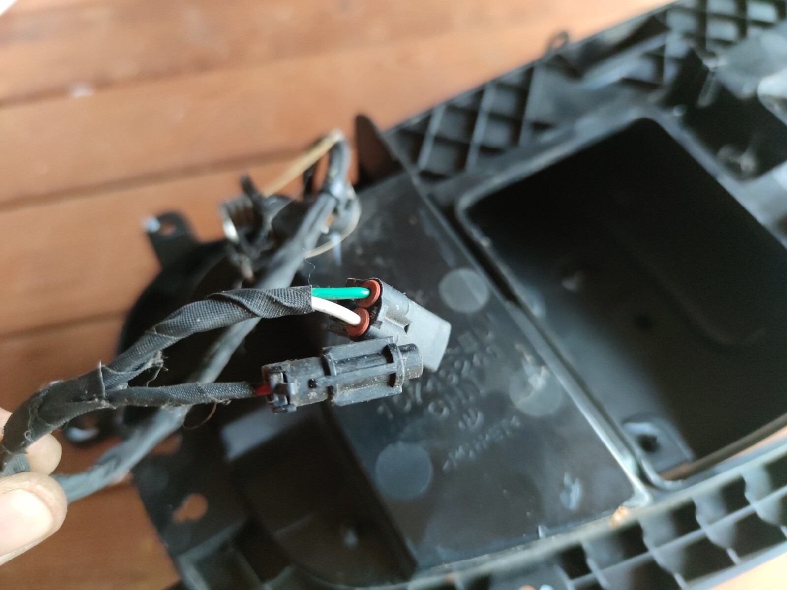 GENUINE MG ZS EV 2019-2021 Front Charge Point Door Hinge Grill 