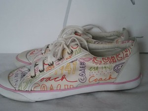 pink coach tennis shoes