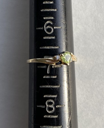 Size 7 Estate Ring 10k Solid Gold 💚 HEART SHAPE PERIDOT & 2 NATURAL DIAMONDS - Picture 14 of 18