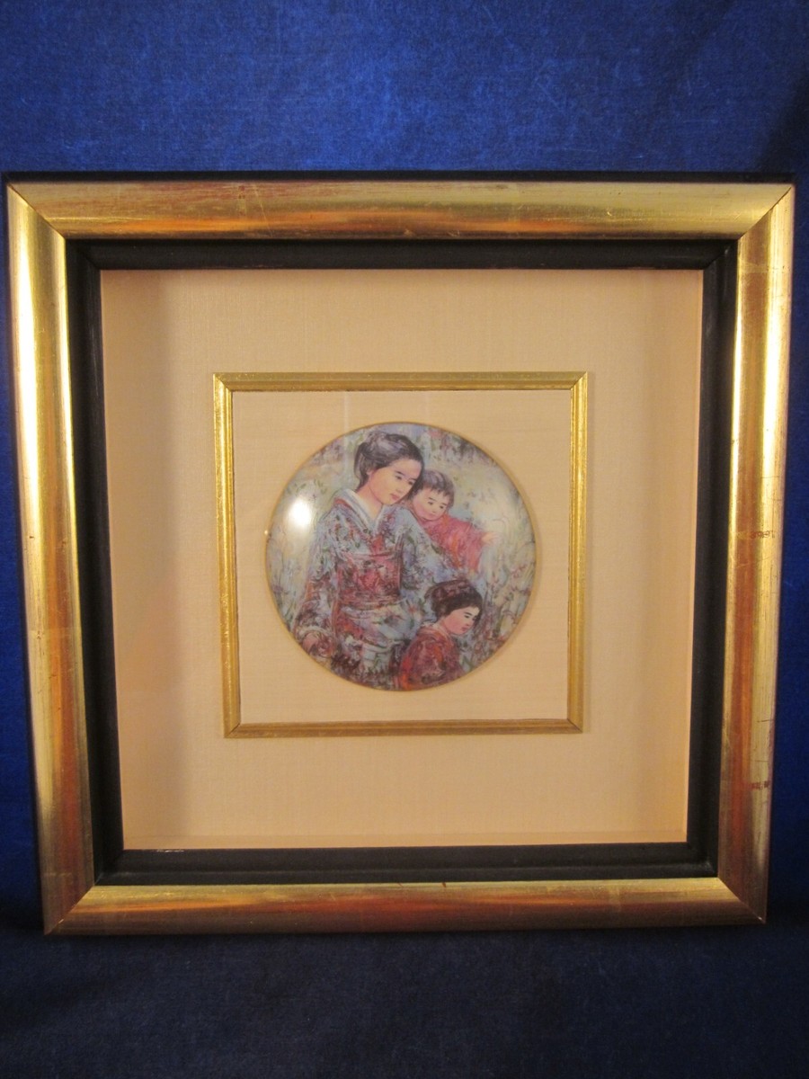 額装済/Hall d　Ambassade 1924/マレット EDNA HIBEL Porcelain Miniature Framed KAISER MEI LING & FAMILY 651