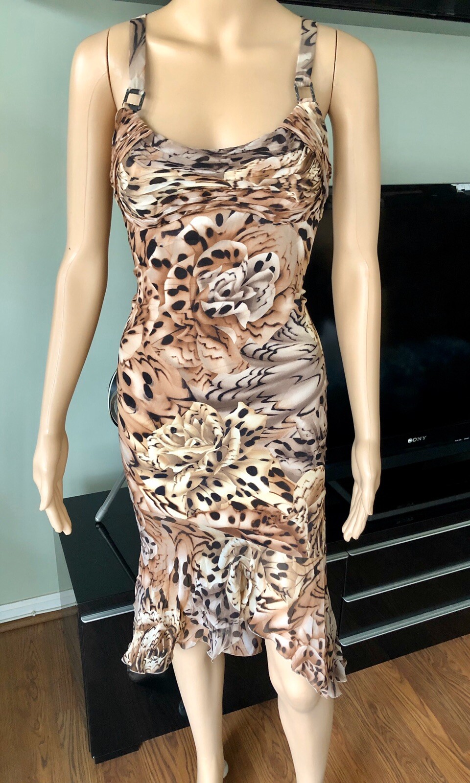VERSACE RUNWAY Vintage Sexy Plunging Neckline Open Back Dress STUNNING! image 5