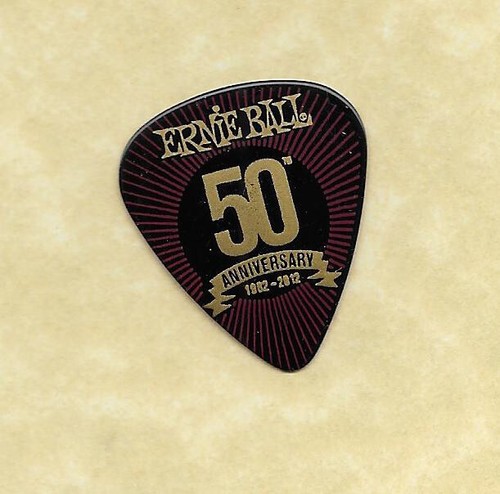 Ernie Ball guitar pick 50 Anniversary 1962-2012 medium gauge - 1 pick